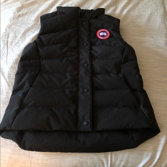 (SOLD) CANADA GOOSE JACKET WOMEN BNWT - Picture 1 of 15